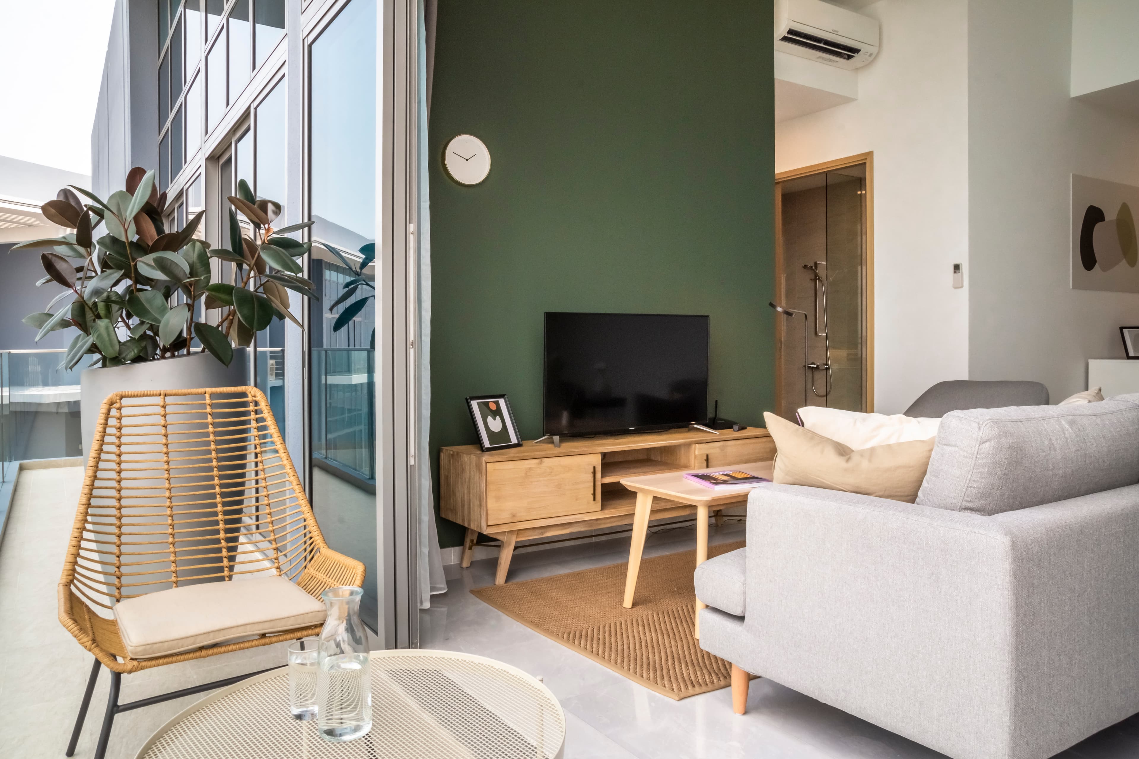 Picture of unit SG-01-113-001-04